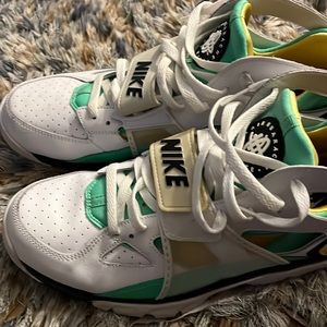 Men’s Size 11.5 Air Trainer Huarache 'Green Topaz'